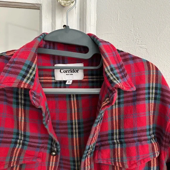 Men’s Small Corridor Flannel Button Down Shirt - Picture 2 of 3